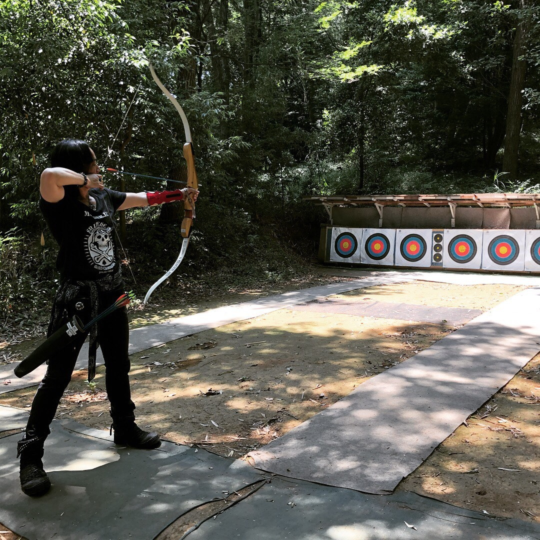 黒戌仁,JIN KUROINU,ファミリーロマンス,石井裕一,yuichi ishii,人間レンタル屋,family romance,代理出席,代行