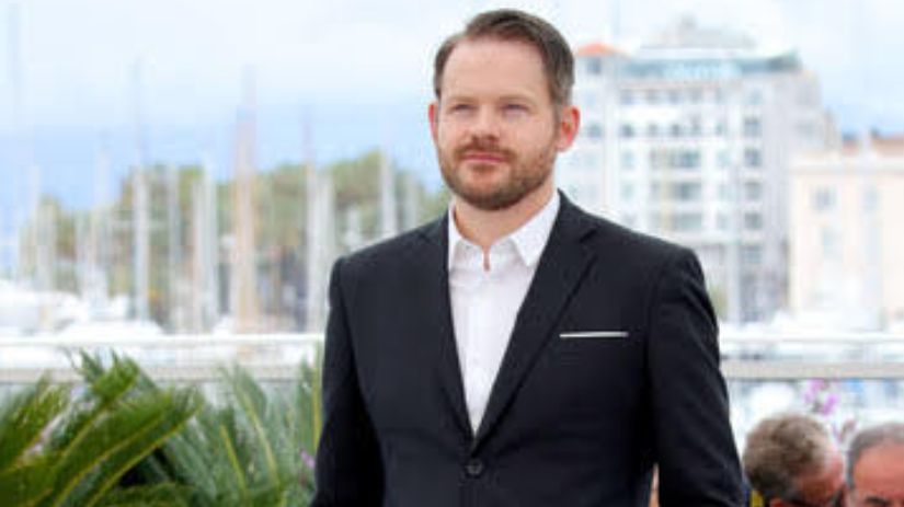 石井裕一,ファミリーロマンス,レンタル家族